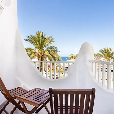 Home2book Triplex Disco Americas, Terrace Apartment *