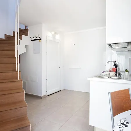 Home2book Triplex Disco Americas, Terrace